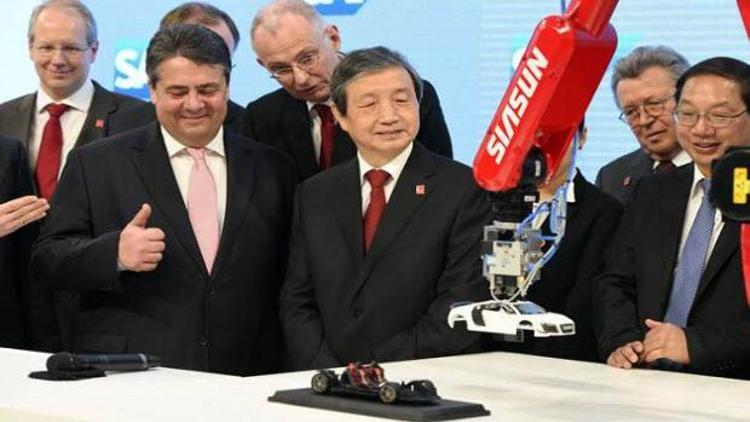 CEBIT Bilişim Fuarı kapılarını açtı