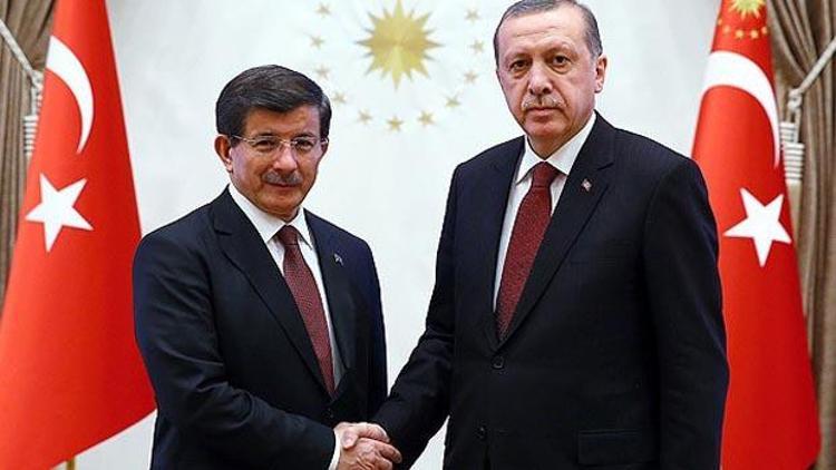 Cumhurbaşkanı Erdoğan ve Davutoğlundan sürpriz görüşme