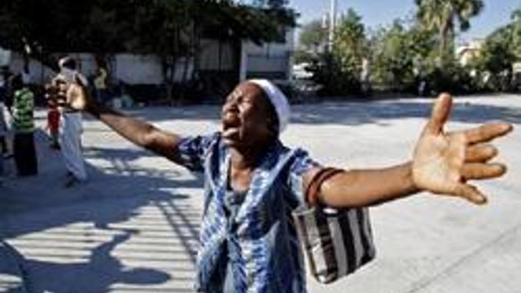 Haiti deprem felaketinin kurbanlarını andı