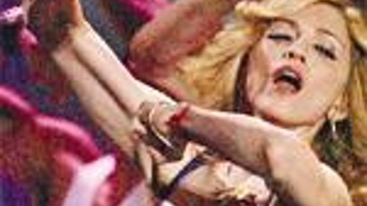 MTV ödül gecesine 47’lik Madonna damgasını vurdu