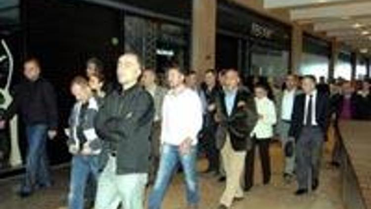 Forum Trabzonda kepenkler kapandı