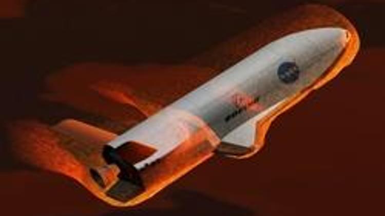 X-37B 15 aylık gizli görevinden döndü