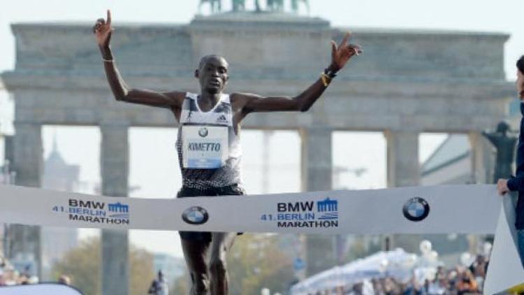Kenyalı Atlet Kimetto dünya rekoru kırdı