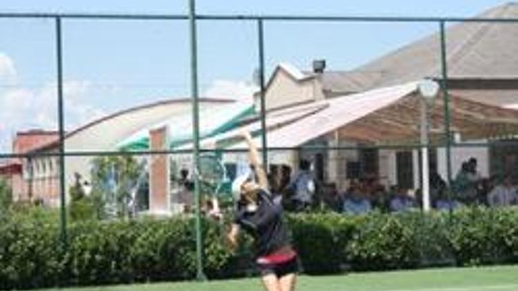 Anadolu Cup Tenis Turnuvası başladı