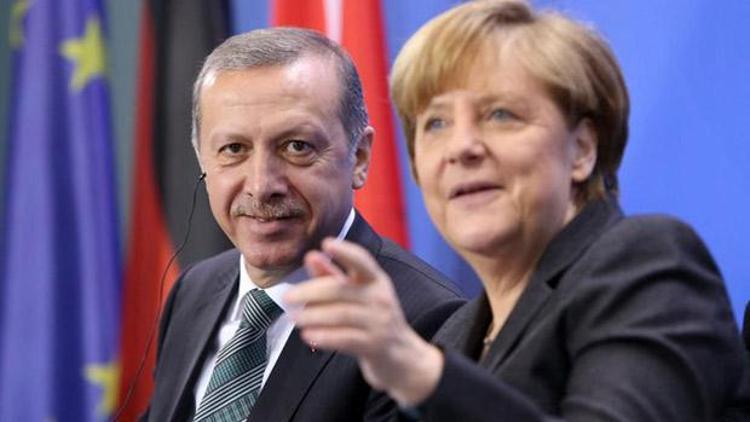 Başbakan Merkelden Erdoğana itidal çağrısı