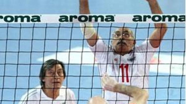 Voleybolda efsanelerin buluşması