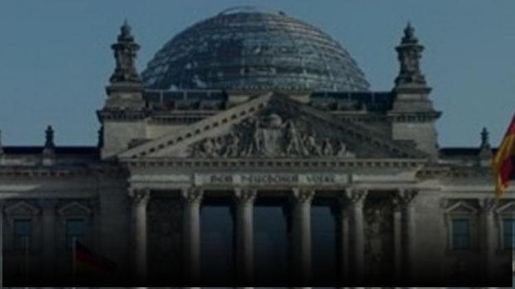 Alman Parlamentosu’na kim saldırdı