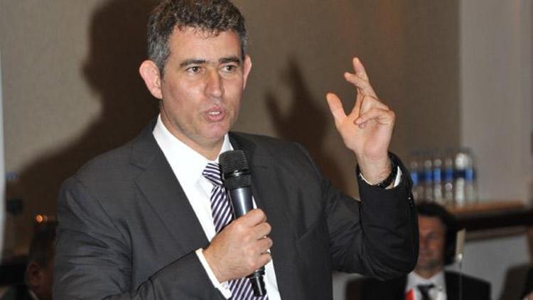 Metin Feyzioğlu iktidarı da muhalefeti de eleştirdi