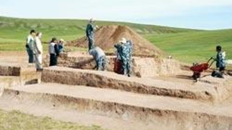 Moğolistan’da yeni Türk izleri bulundu