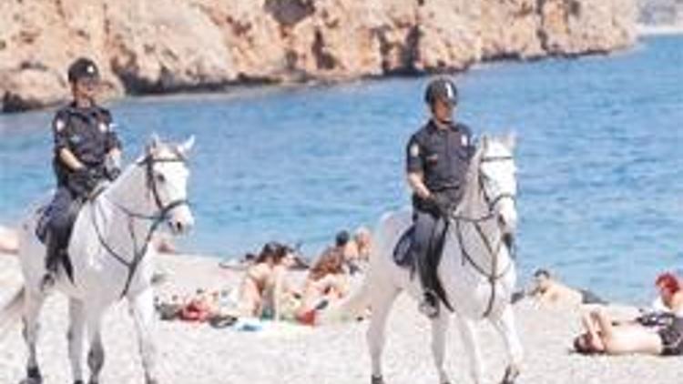 Atlı polisler turizm misyoneri oldu