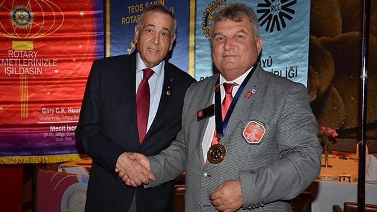 Teos Sakin Rotary’de başkanlık Gökçe’de