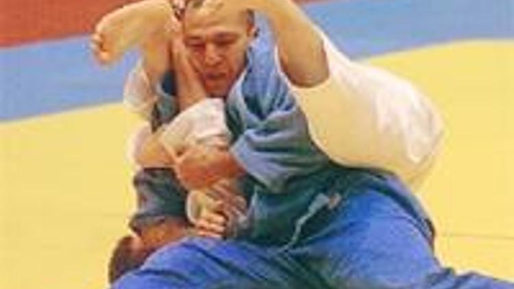 Judoda izmir BŞB rüzgarı