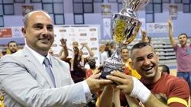 Galatasaray Tekerlekli Sandalye Takımı kupasını aldı