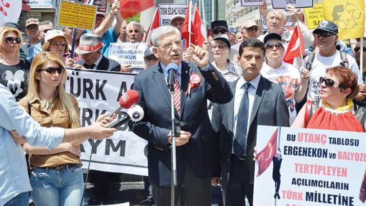 Bağımlı yargının hukuk katliamı