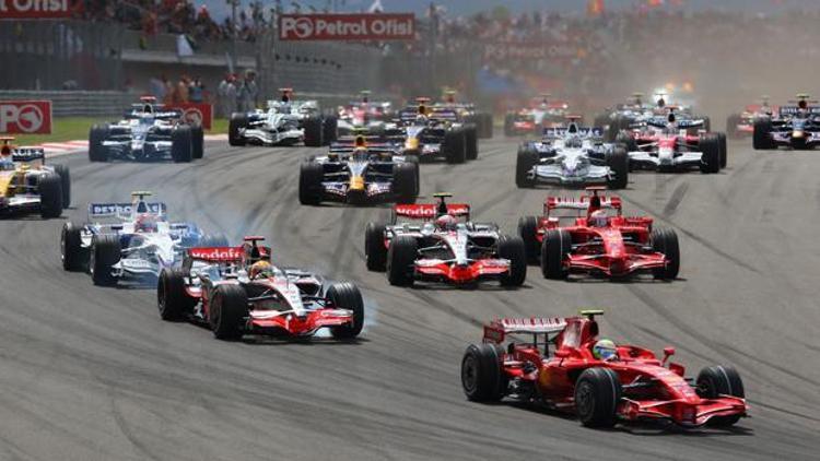 Formula 1 Azerbaycan yolunda