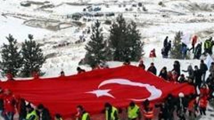 Türkiye Şehitlerine Yürüyor