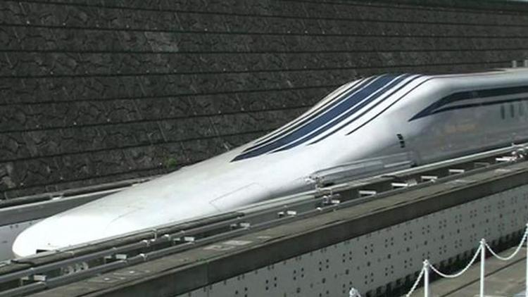 Japonya’da süper-hızlı tren test sürüşüne çıktı