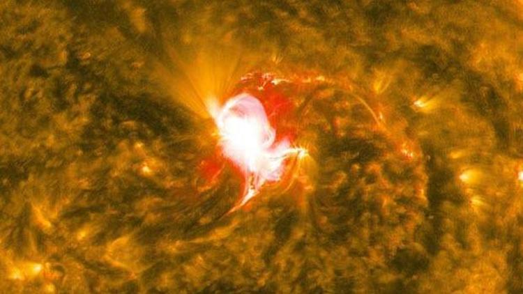 Güneş’te dev patlama: Güçlü radyasyon fırtınası Dünya’ya ulaştı