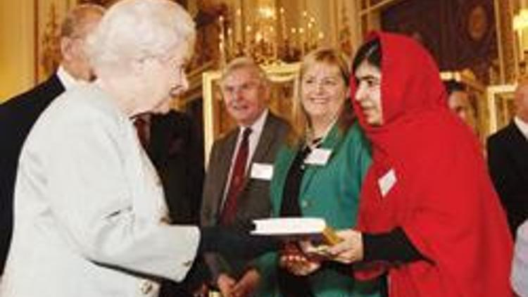 Kraliçe’nin onur konuğu Malala