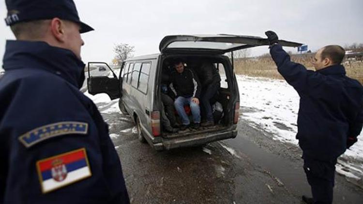 Sırp polisi 15 kişiyi gözaltına aldı