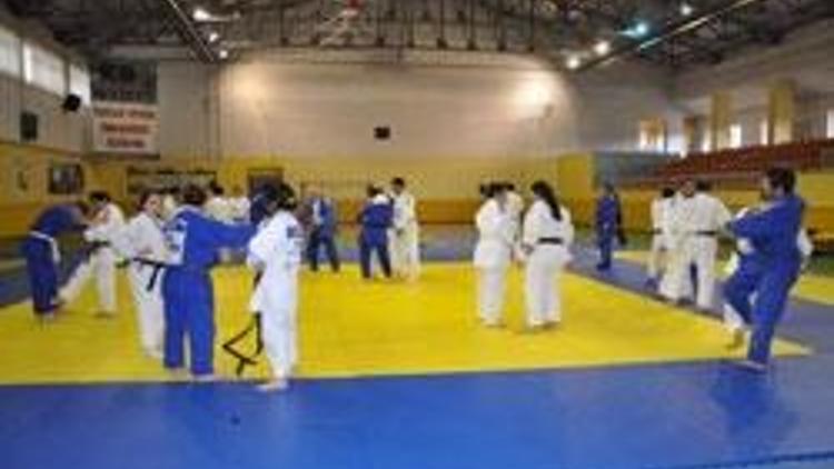 Görme engelli judo milli takımı kampta