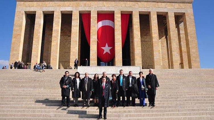 İzmir Barosu Atanın huzurunda