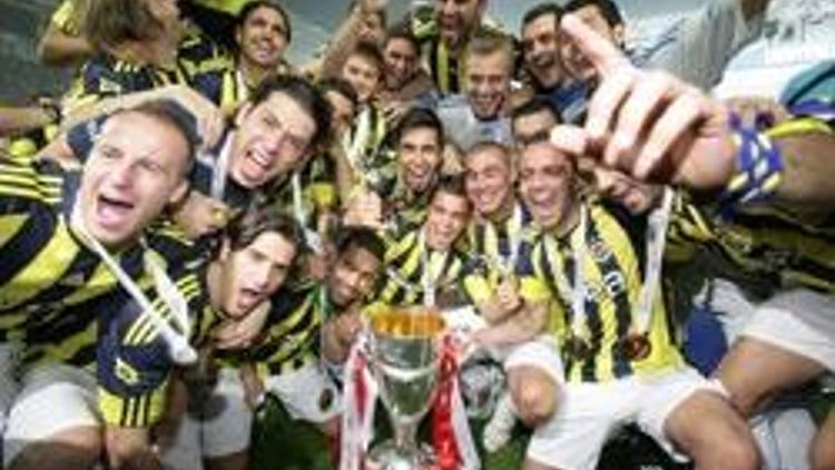 Fenerbahçe şampiyonluk kupasını aldı