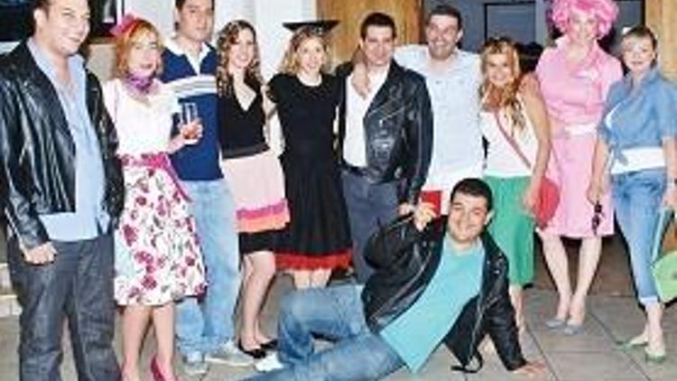 Grease Parti’de Broadway rüzgarı