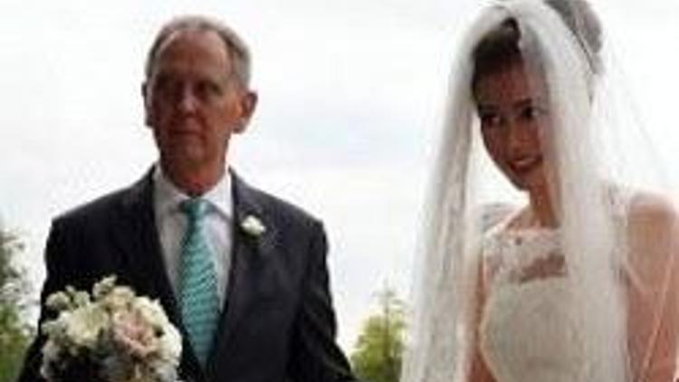 Blair’in oğlunun düğününe üvey anne gölgesi düştü
