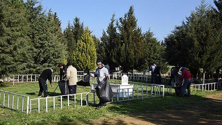 Cezalarını mezarlık temizleyerek çekecekler