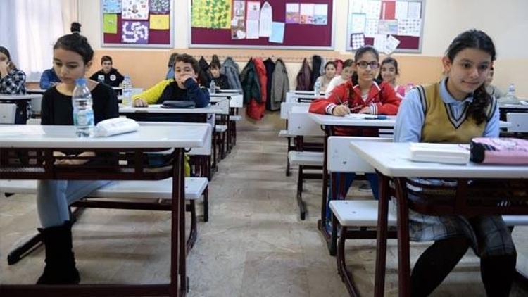 Öğrencilere tatil müjdesi TEOG ve 1 Mayıs tatili kaç gün olacak