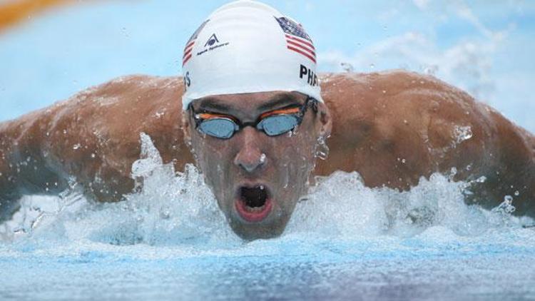 Olimpiyat şampiyonu Phelpse 6 ay ceza
