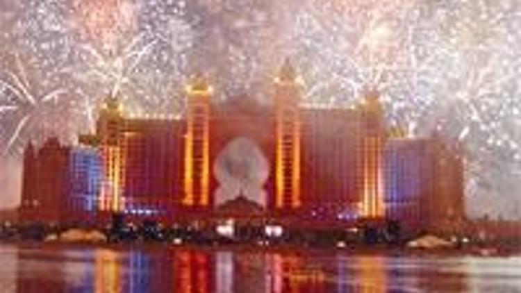 Dubai’de, 1.5 milyar dolarlık Atlantis 20 milyon dolarlık ziyafetle açıldı
