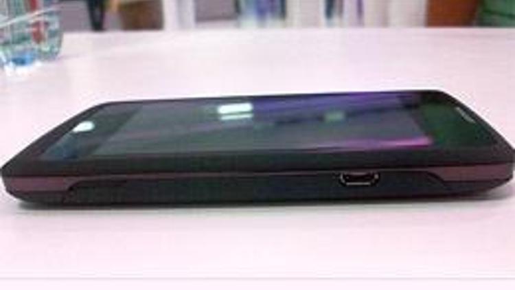 Turkcell yeni telefonu MaxiPlus5’i tanıttı