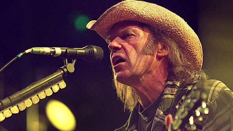 Neil Young, İstanbulda konser verecek