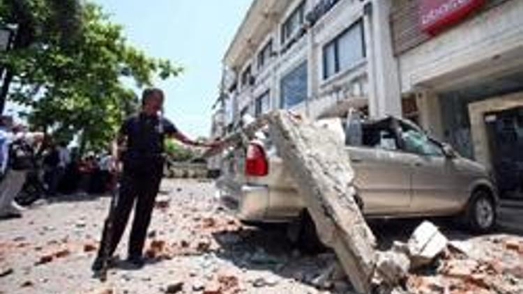 Endonezyada deprem: En az 50 yaralı