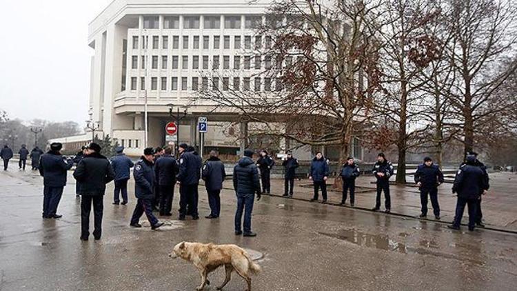 Kırımda Başbakanlık ve Parlamento işgal edildi