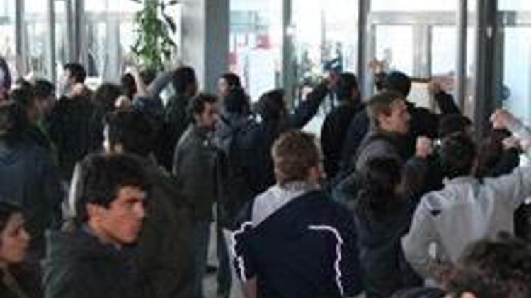 Üniversite öğrencilerden 17 bin lira istiyor