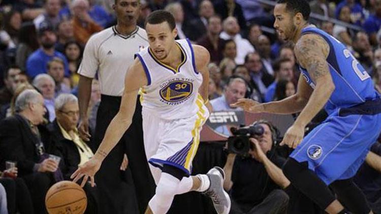 Warriors, Stephen Currynin 51 sayısıyla galip