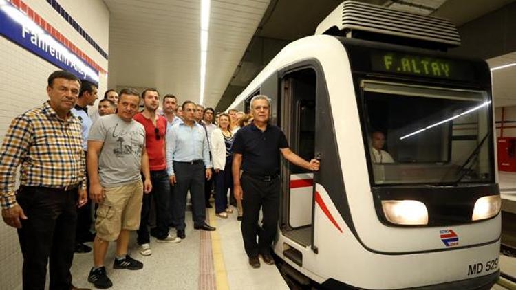 İzmir Metrosunun son etabına törensiz açılış