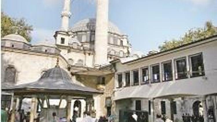 Nevşehir’de oruç 5 dakika erken açıldı
