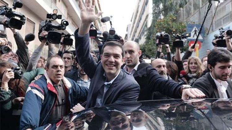 Komşuda sol silip süpürdü: Syrizadan büyük zafer