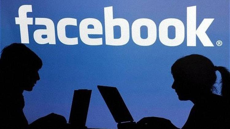 Facebookta ırkçı yorum işinden etti