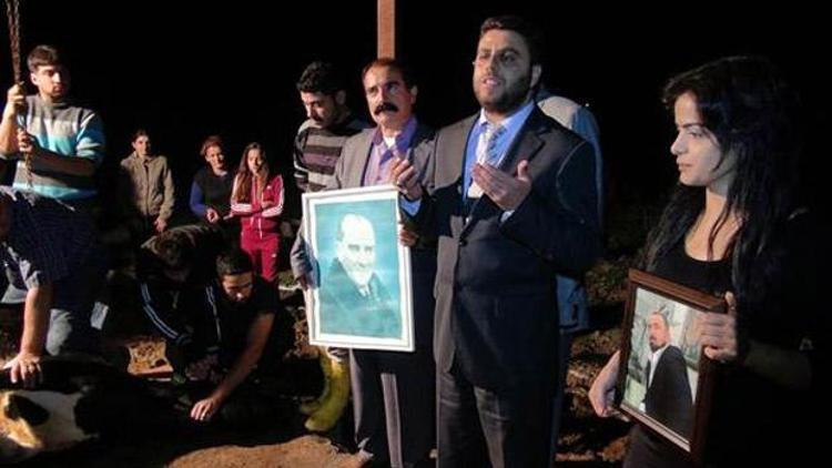 Atatürk için kurban kesip mevlit okutuyorlar