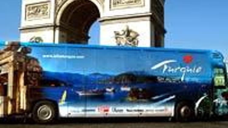 Paris’te otobüslü Türkiye tanıtımı