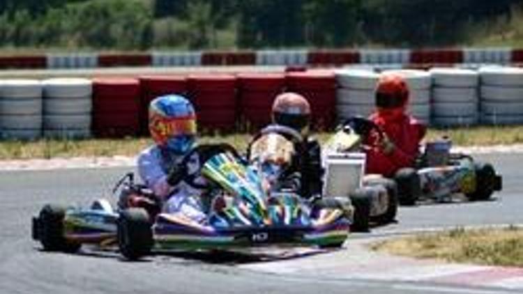 Körfezde karting heyecanı