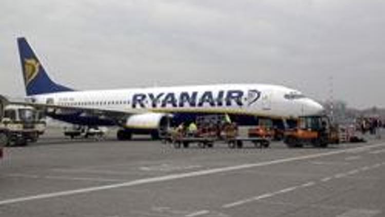 Ryanair, Kasımdan itibaren İspanyadaki 15 uçuşunu kaldıracak