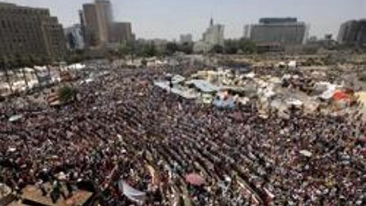 Mısırda camiler çatışma ihtimaline karşı açık tutulacak