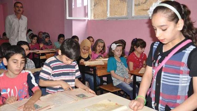 Suriyeli 1163 öğrenciye okul