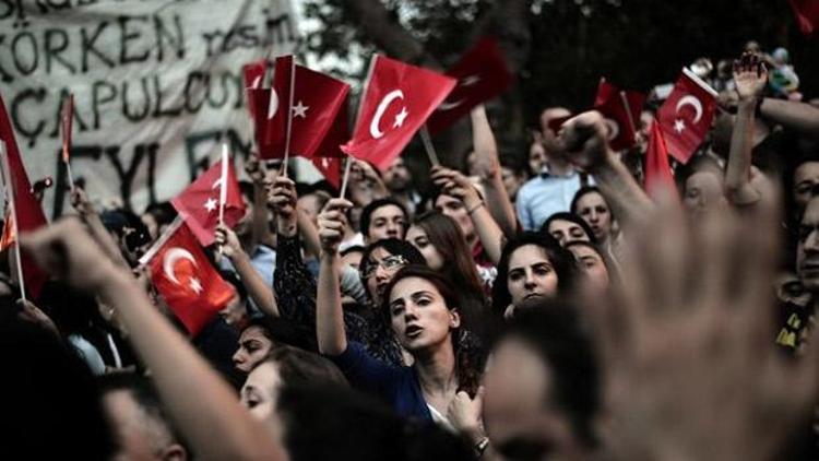 NYT: Türkiyede hükümet hem muhalifleri bastırıyor hem de imajını korumaya çalışıyor